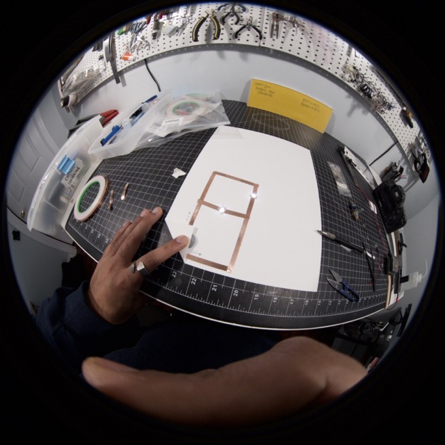 Simple circuit with 2 lights